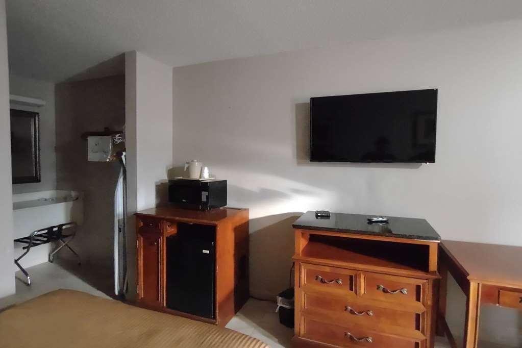 Carom Denham Springs-batonrouge